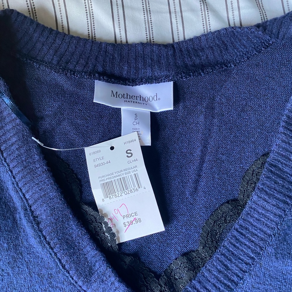 New with tags maternity sweater